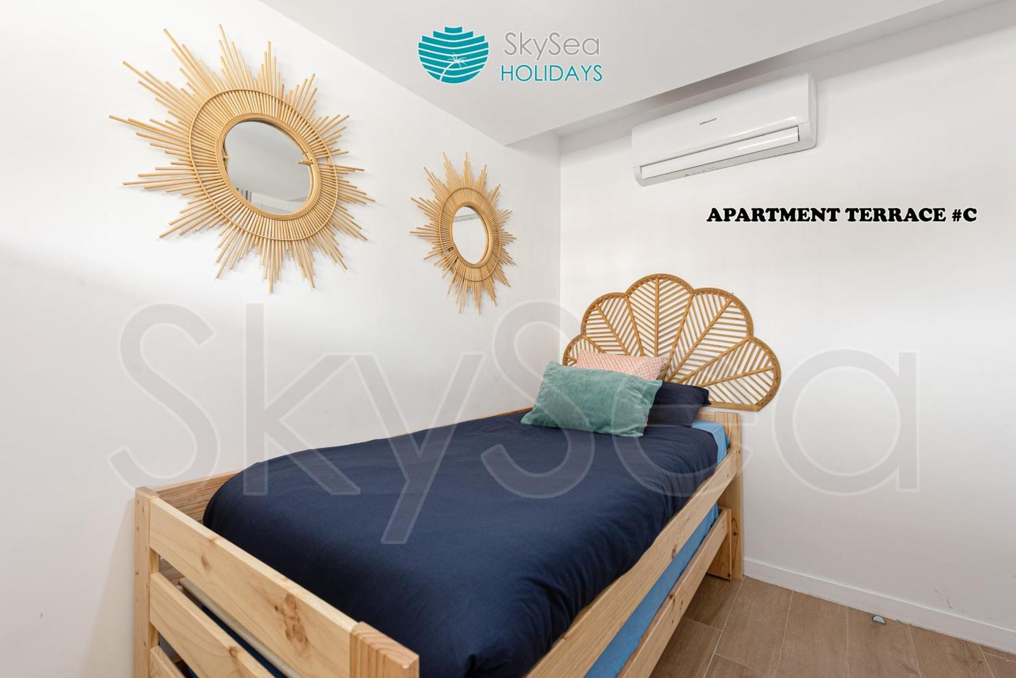 Skysea Benalmadena Puerto Marina Apartment Exterior photo